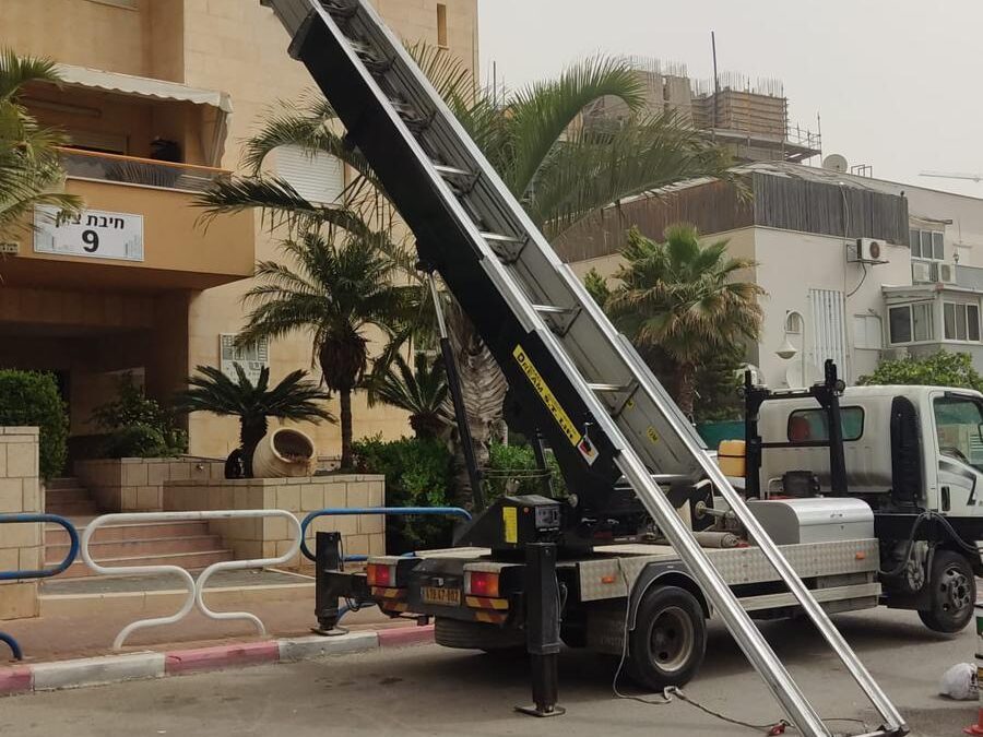 מנוף להובלה ושיפוץ בקריית גת, גדרה ויבנה – המדריך המלא לבחירת שירות מנוף בדרום השפלה