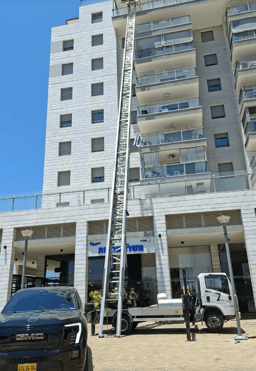 מנופי הרמה – כל מה שצריך לדעת על שירותי הרמה מקצועיים בישראל. מחירים, סוגי מנופים, בטיחות וטיפים לבחירת חברה מהימנה. פנו עוד היום לדורון מנופי הרמה!